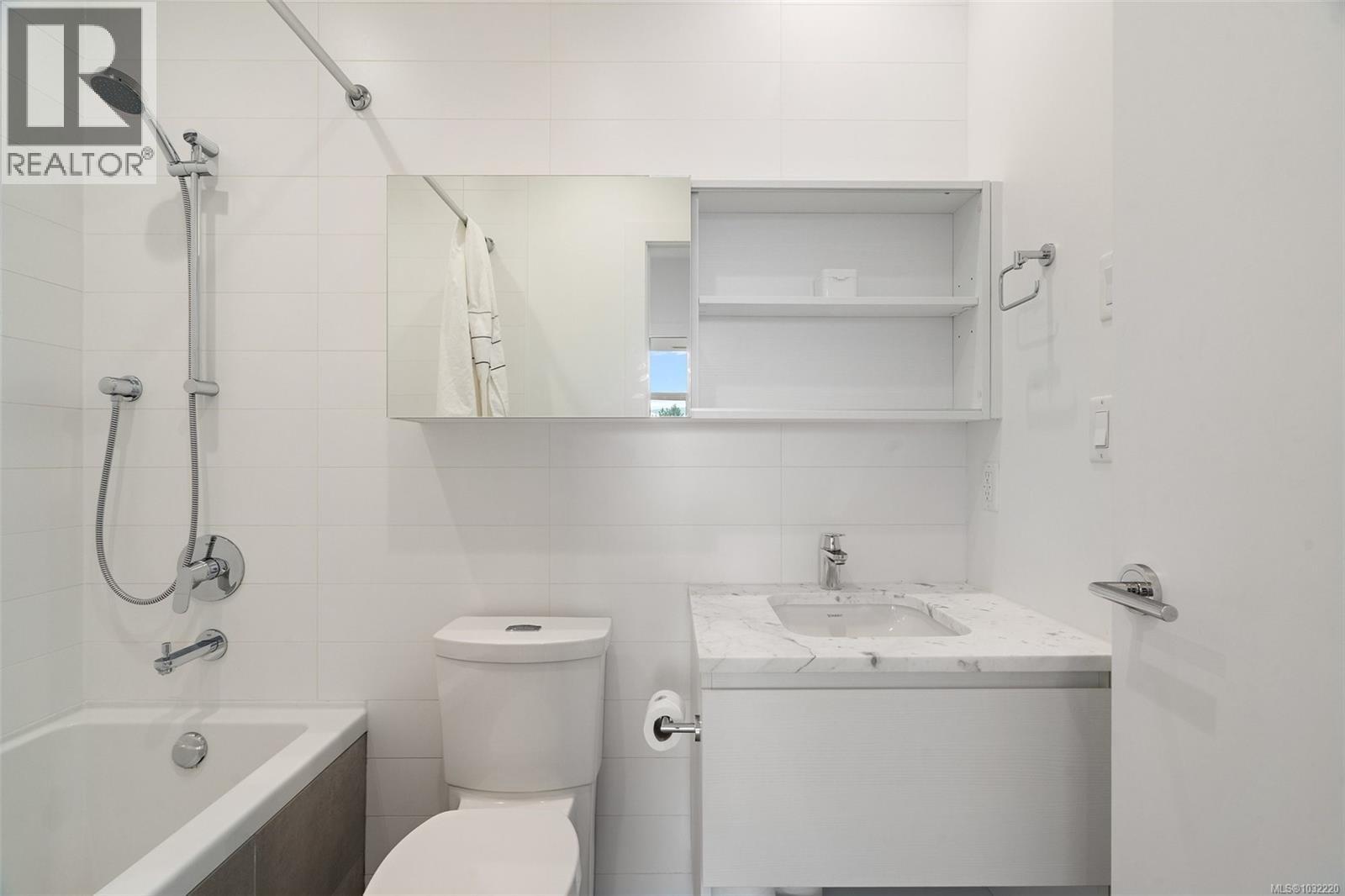 #103 70 Saghalie Rd - 15