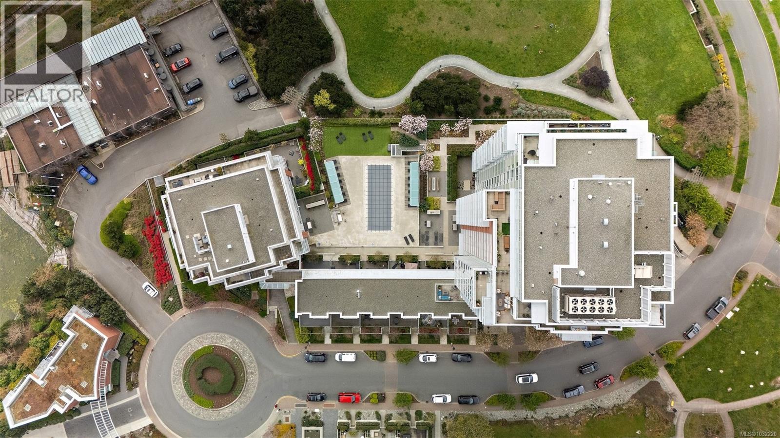 #103 70 SAGHALIE RD - Image 2