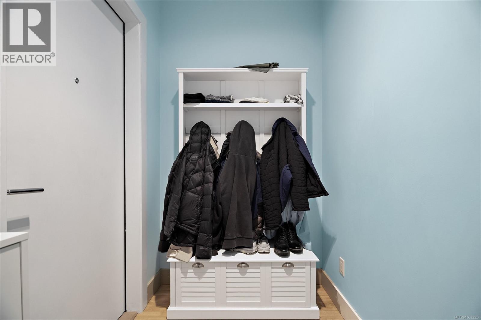 #103 70 SAGHALIE RD - 28