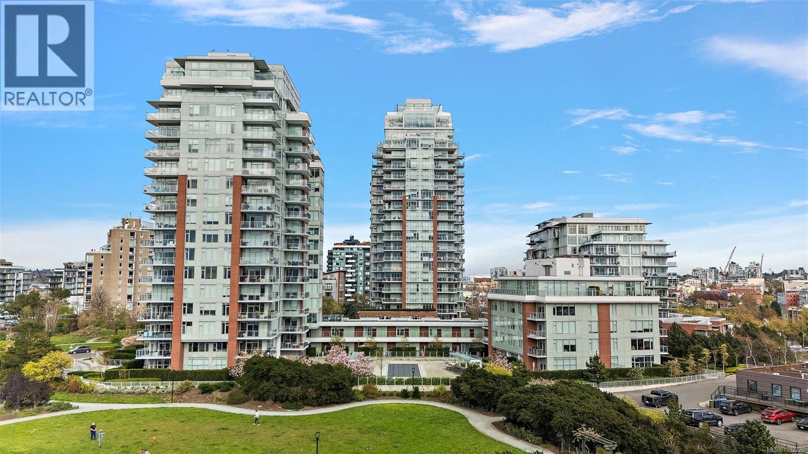 #103 70 SAGHALIE RD - 33