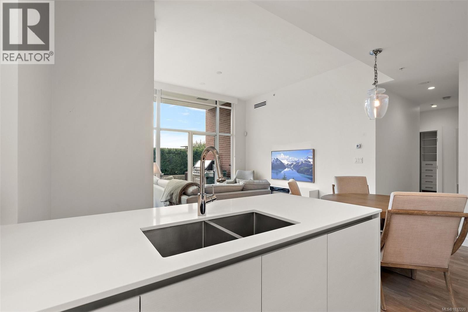 #103 70 SAGHALIE RD - 8