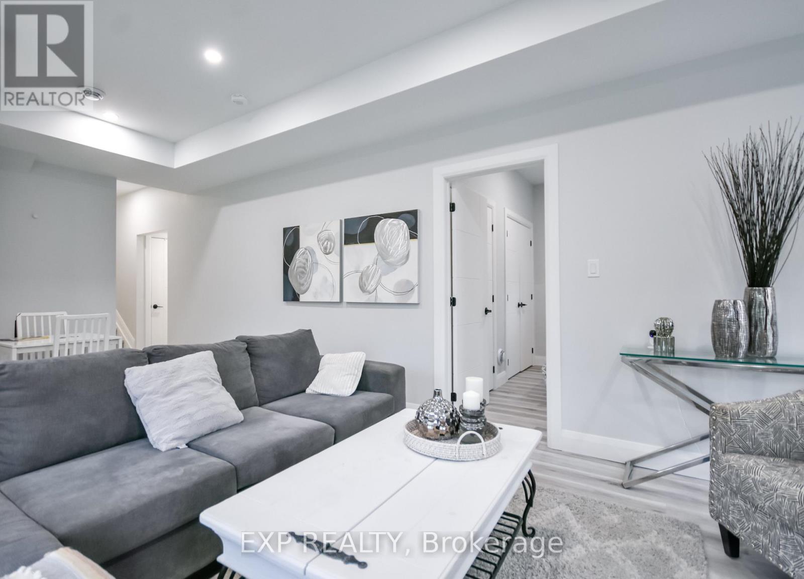 39 BECKETTS SIDE ROAD - 14