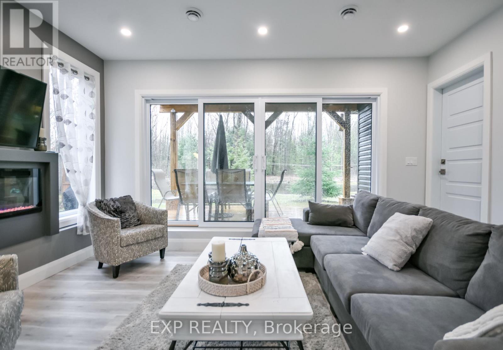 39 BECKETTS SIDE ROAD - 16