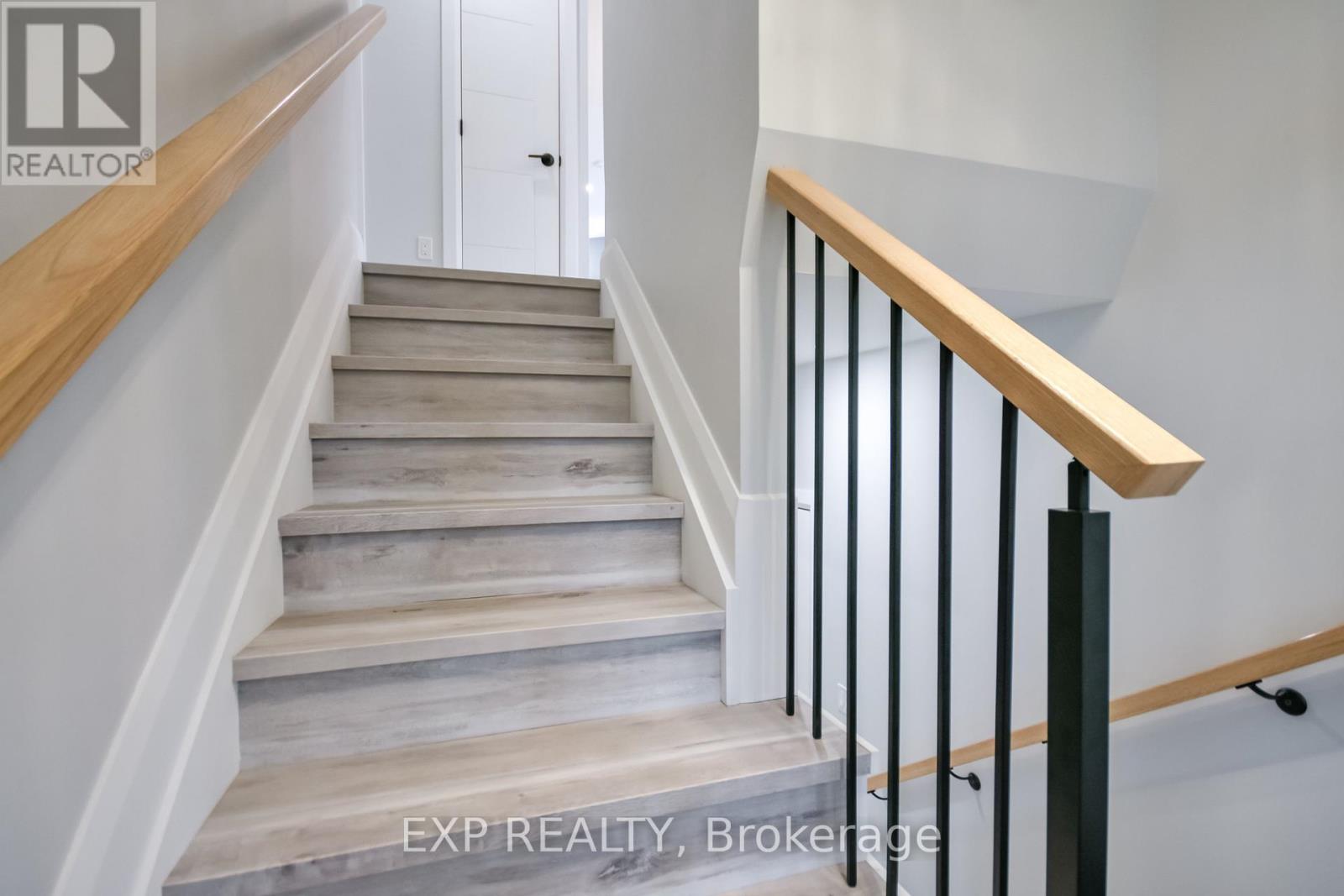 39 BECKETTS SIDE ROAD - 26
