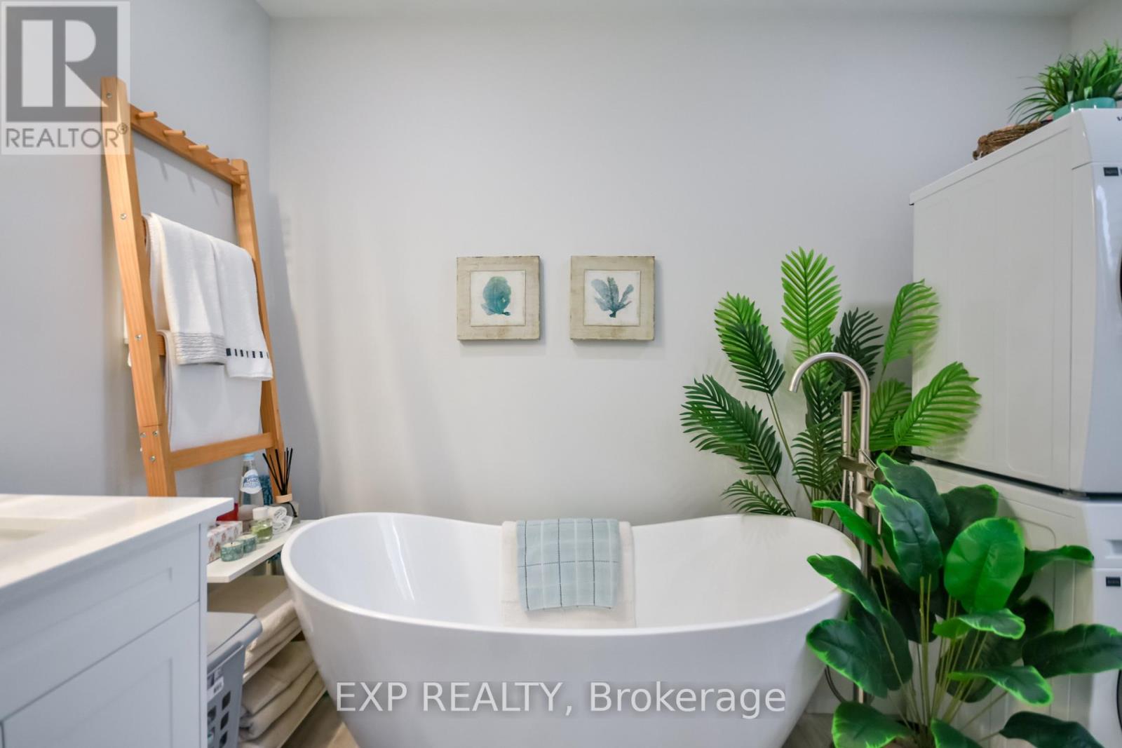 39 BECKETTS SIDE ROAD - 31