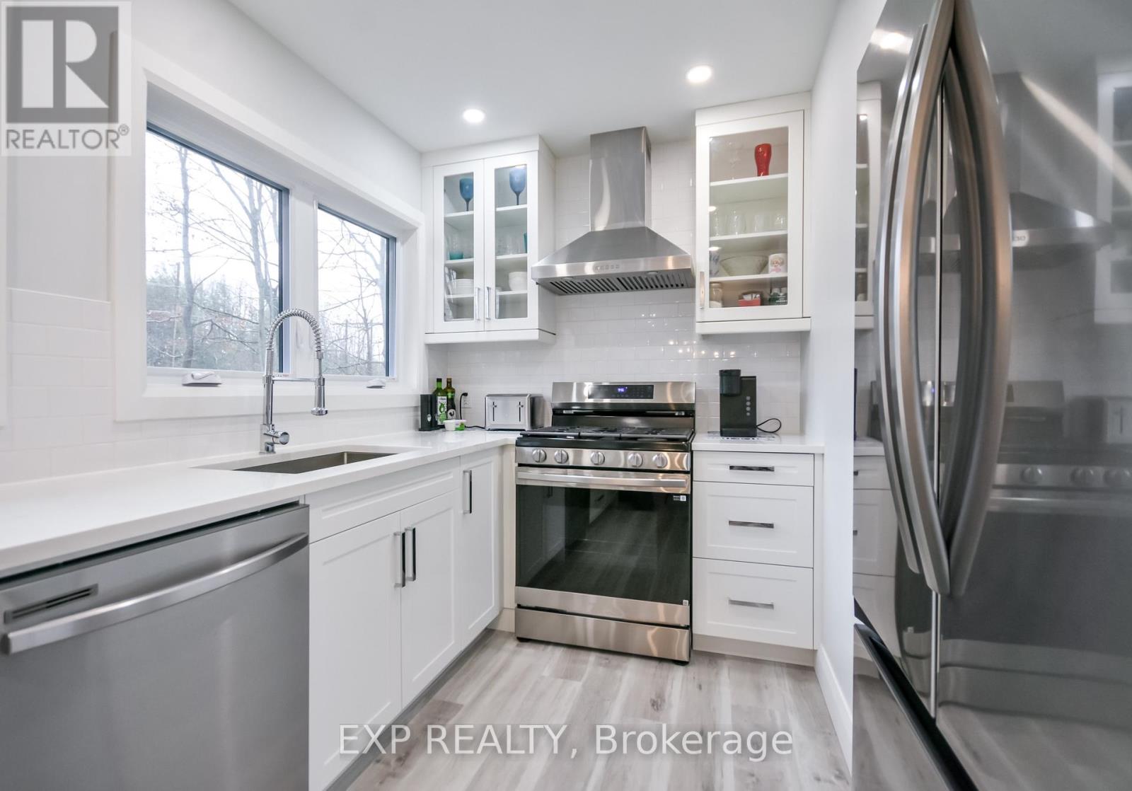 39 BECKETTS SIDE ROAD - 37