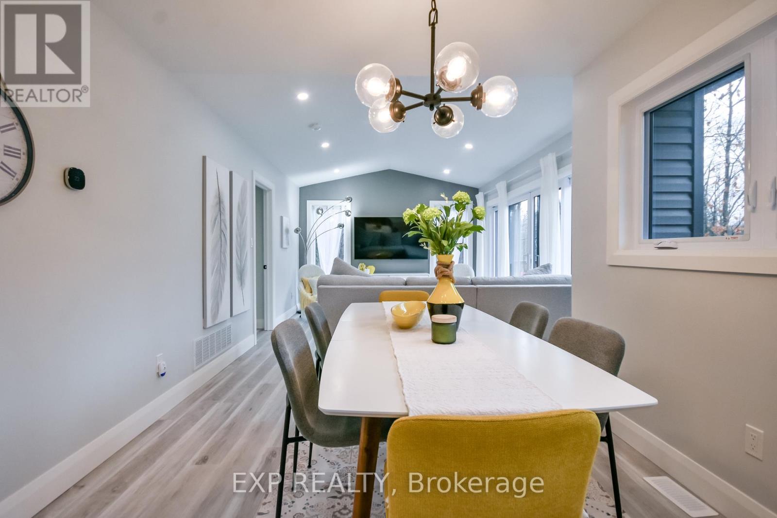 39 BECKETTS SIDE ROAD - 39