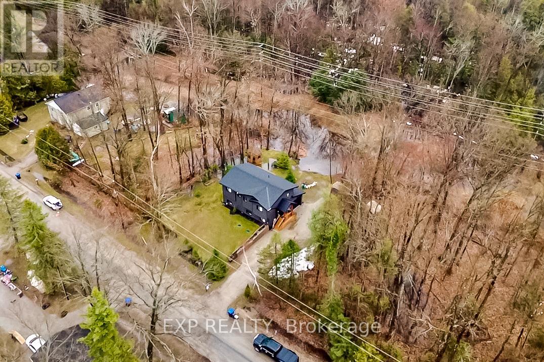 39 BECKETTS SIDE ROAD - 7