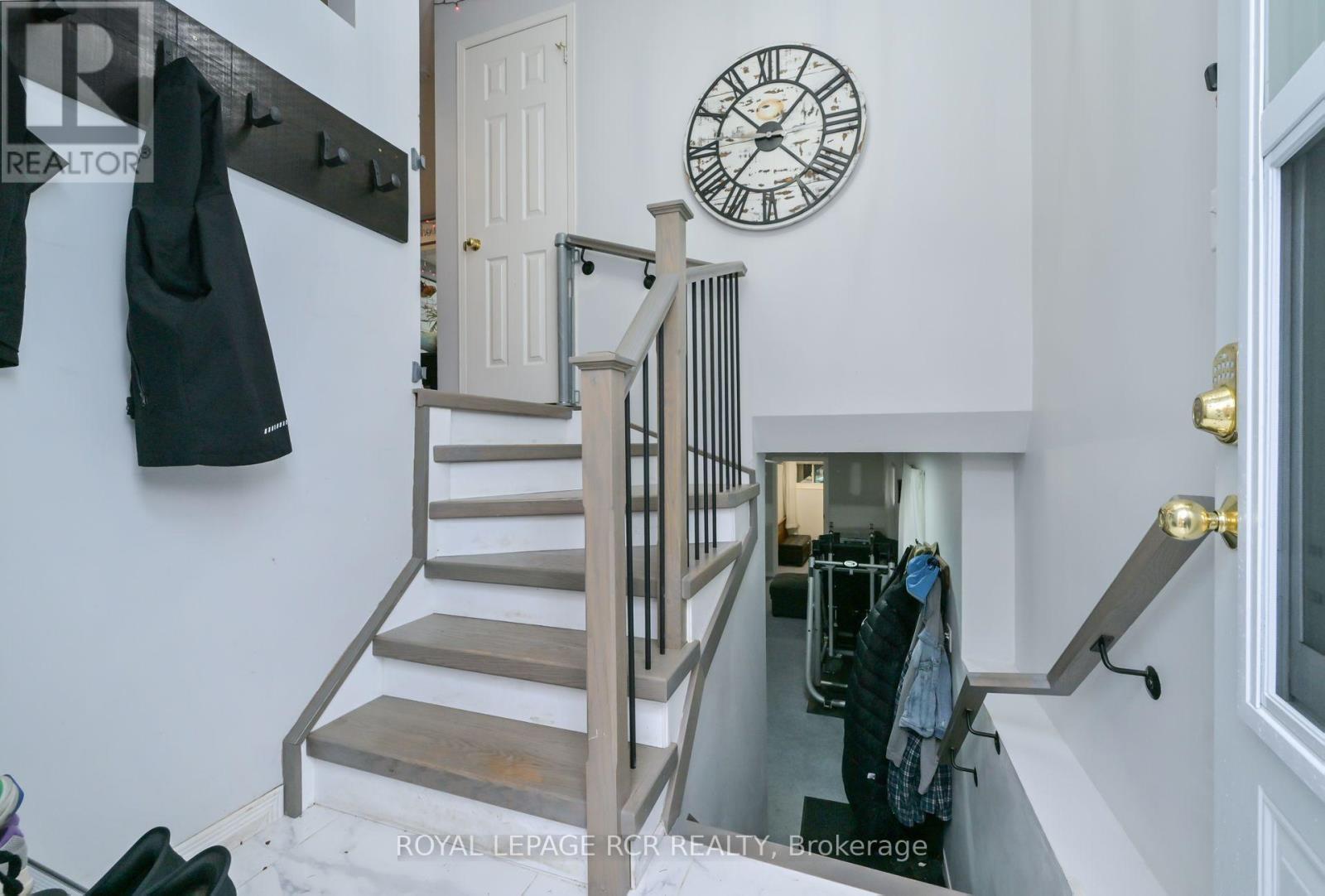 121 DYER DRIVE - 4