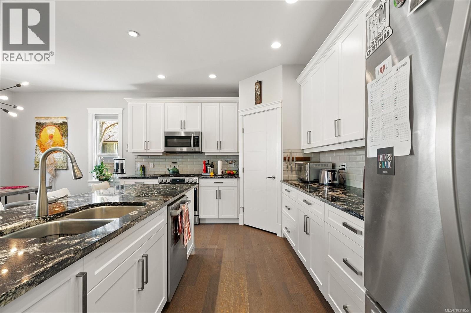 1385 HUTCHINSON RD - 8