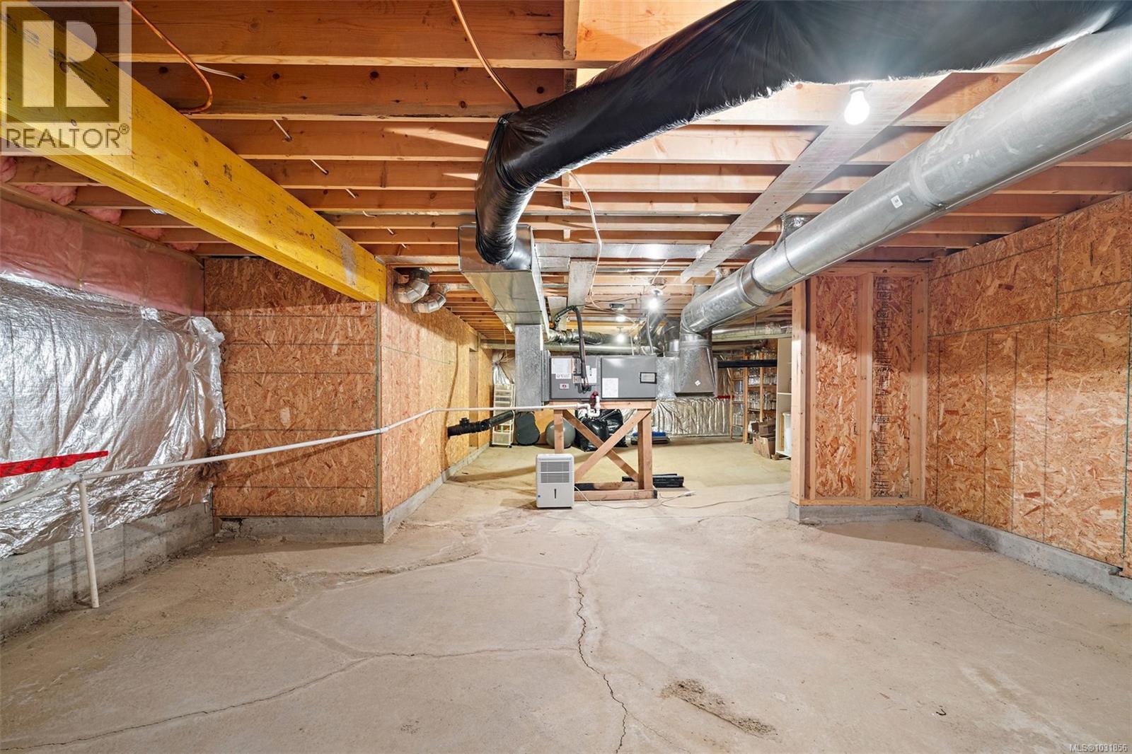 1385 HUTCHINSON RD - 27