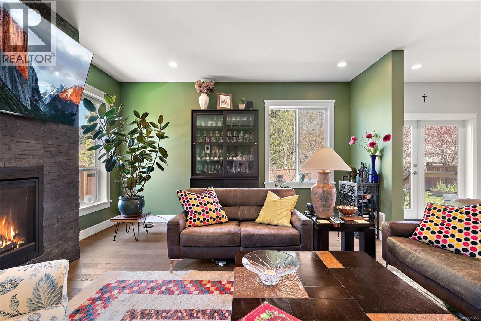 1385 HUTCHINSON RD - 14