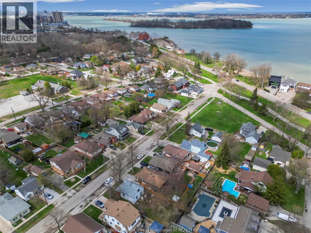 556 CLOVER, Windsor, Ontario, N8P1C6 — Photo 31