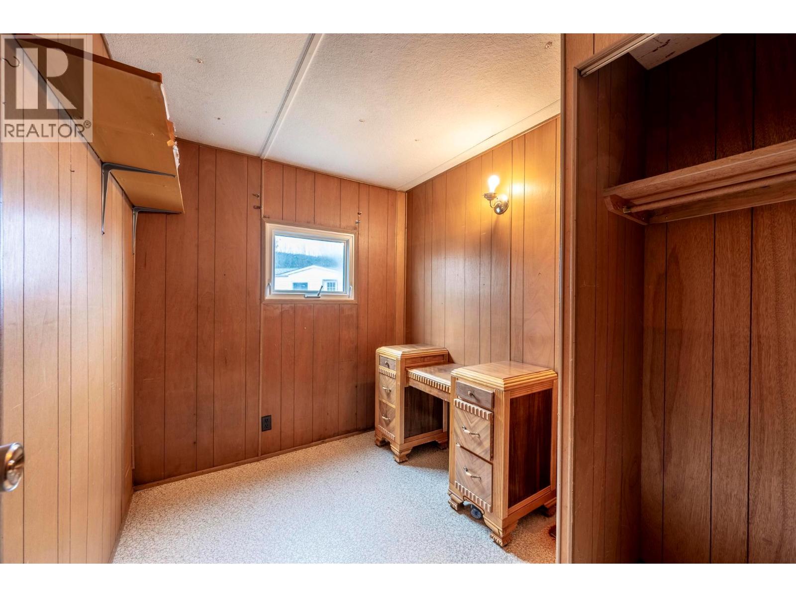 1029 KING CRESCENT - 10