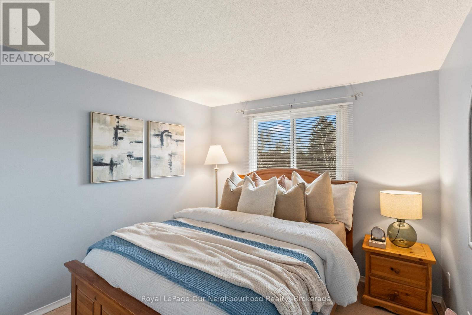 Generous size 2nd bedroom overlooking backyard