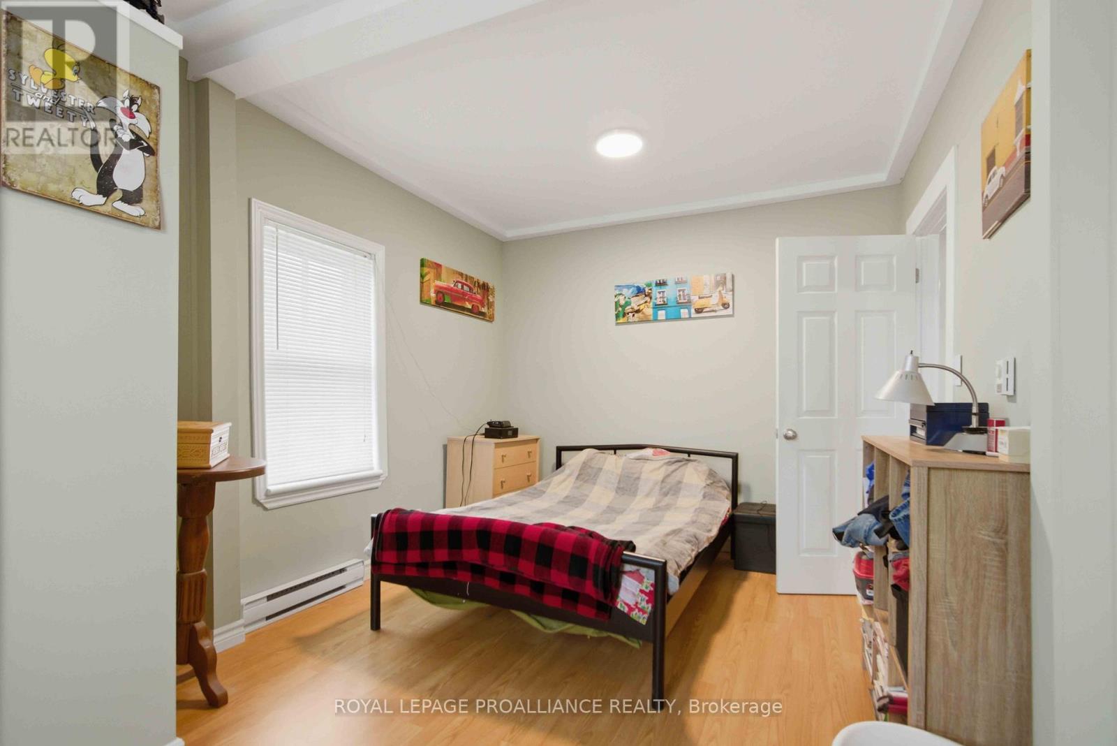 12 ALBERT ROAD - 11