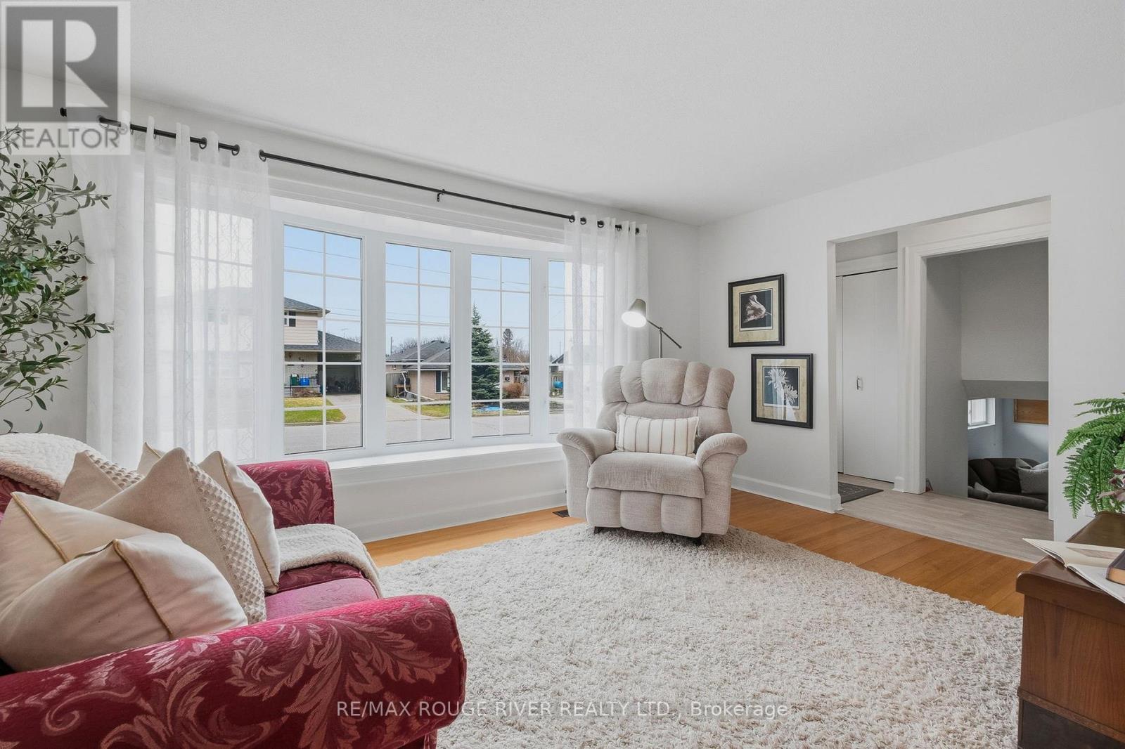 608 ELIZABETH STREET - 6