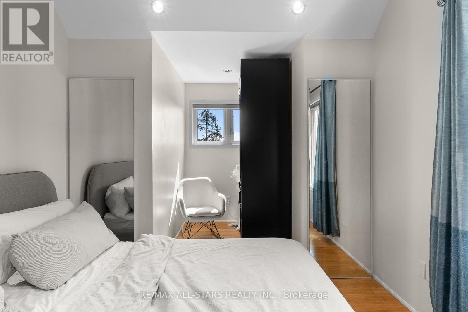 9 BRIAR STREET - 21
