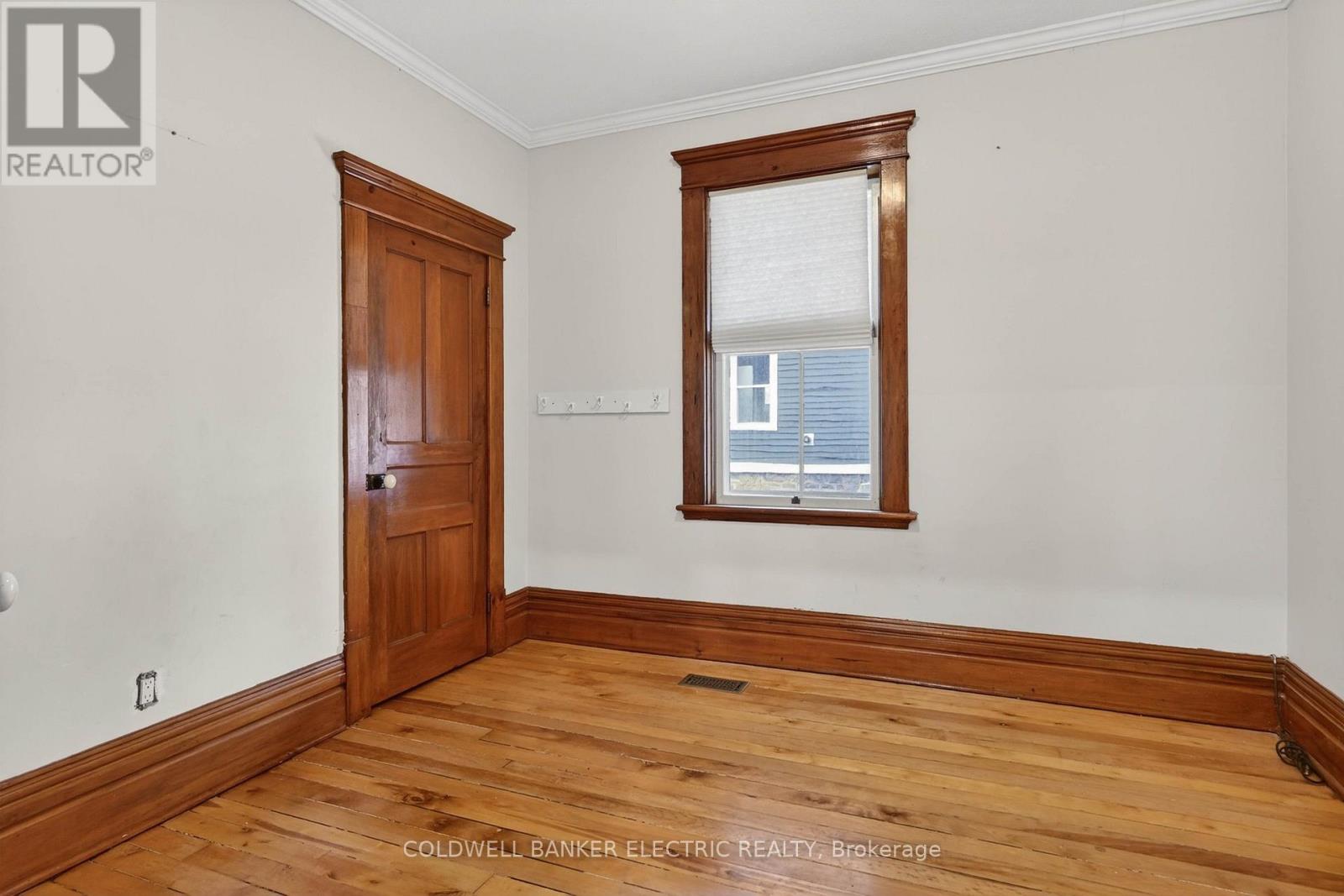 804 HUNTER STREET - 19