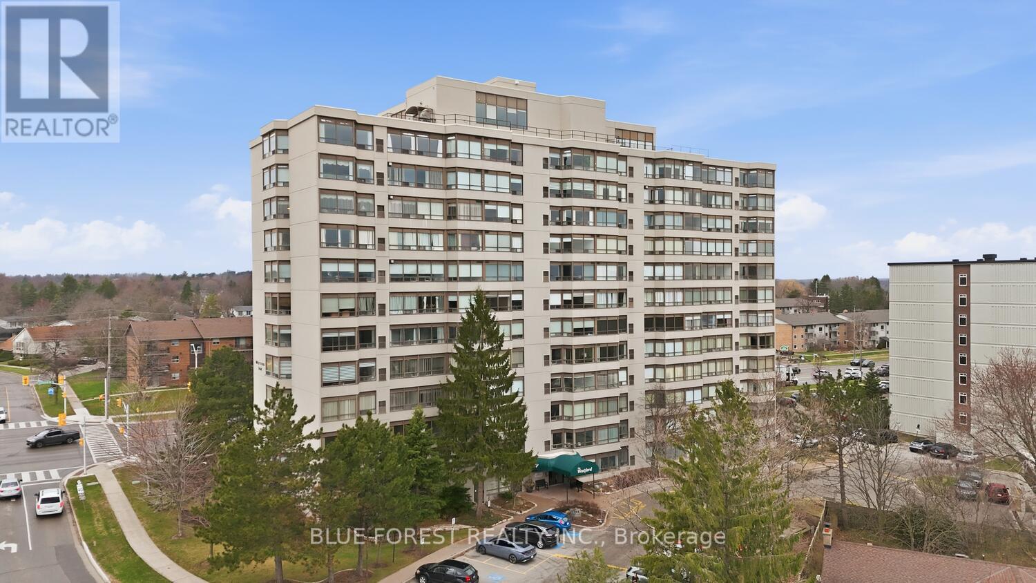#203 744 WONDERLAND ROAD S - 1