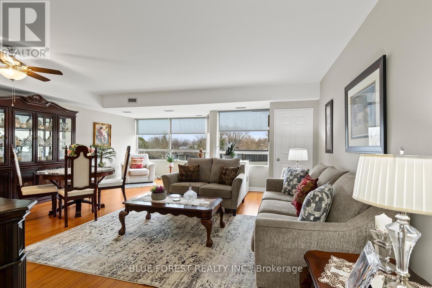 #203 744 WONDERLAND ROAD S - 22