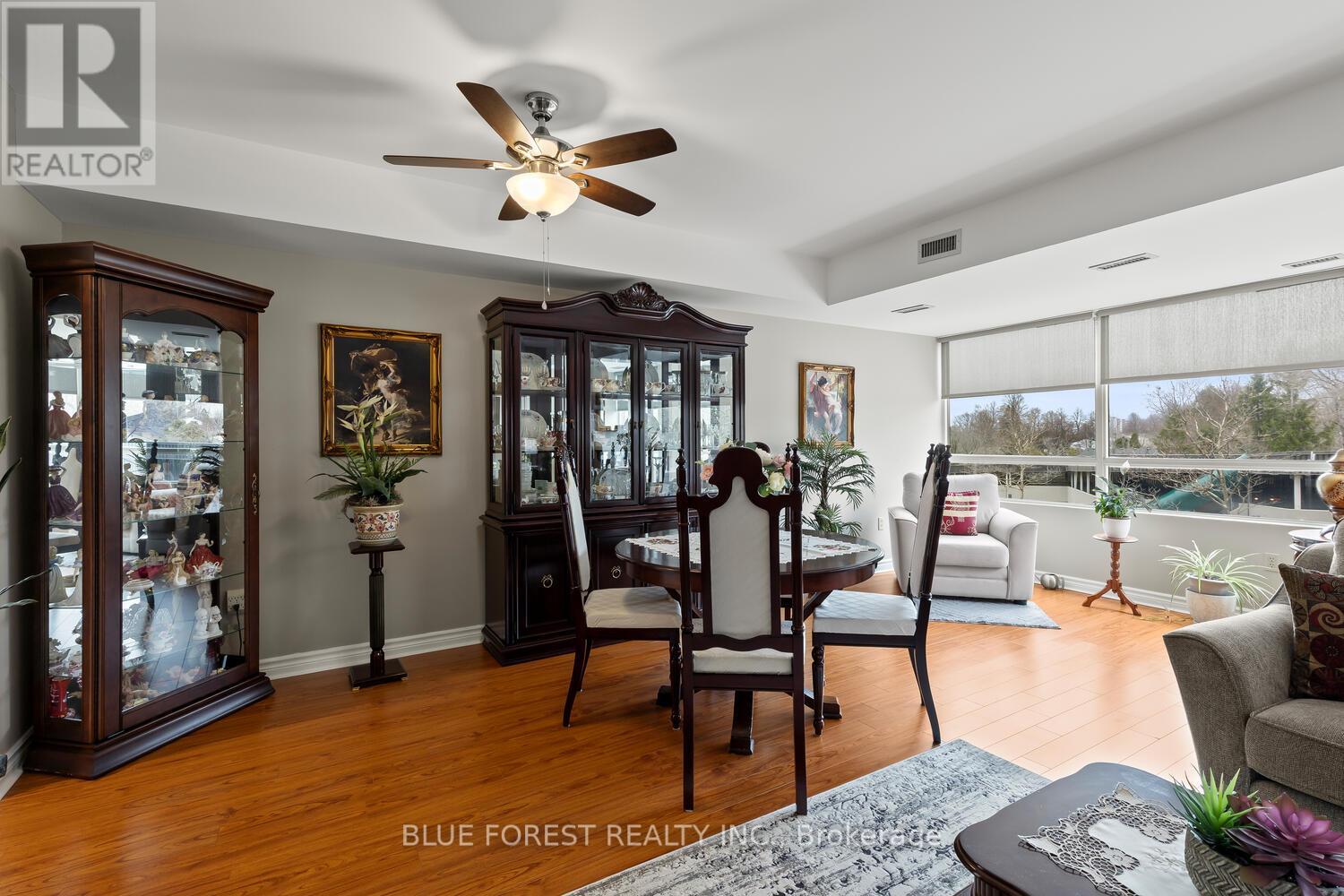 #203 744 WONDERLAND ROAD S - 25