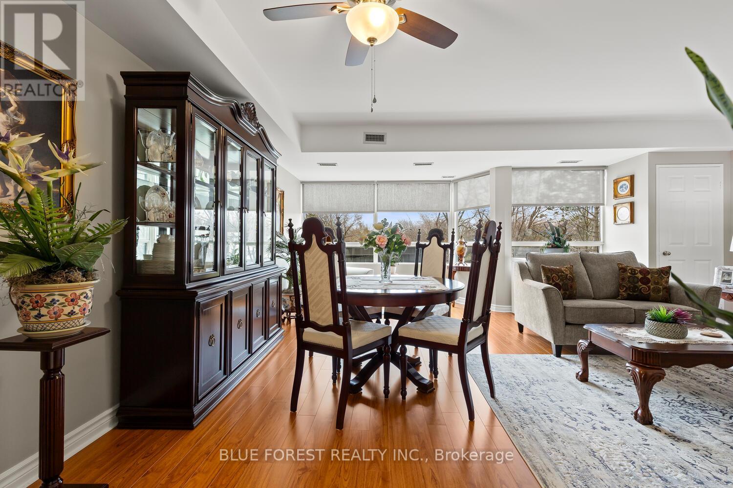 #203 744 WONDERLAND ROAD S - 28