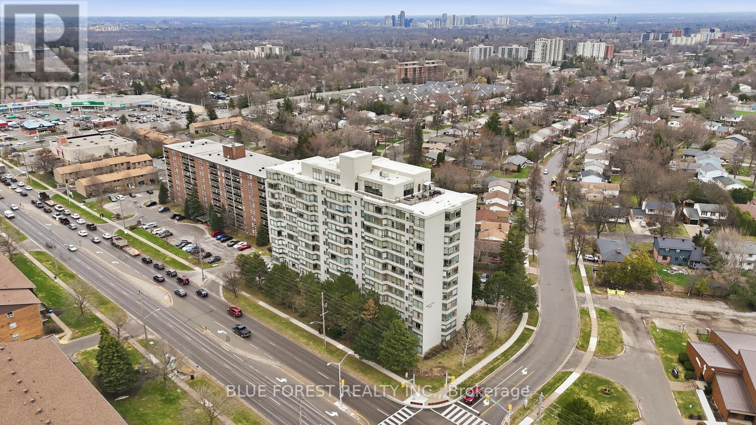 #203 744 WONDERLAND ROAD S - 3