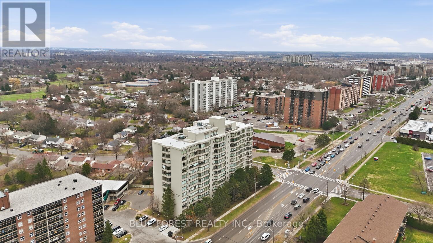 #203 744 WONDERLAND ROAD S - 4
