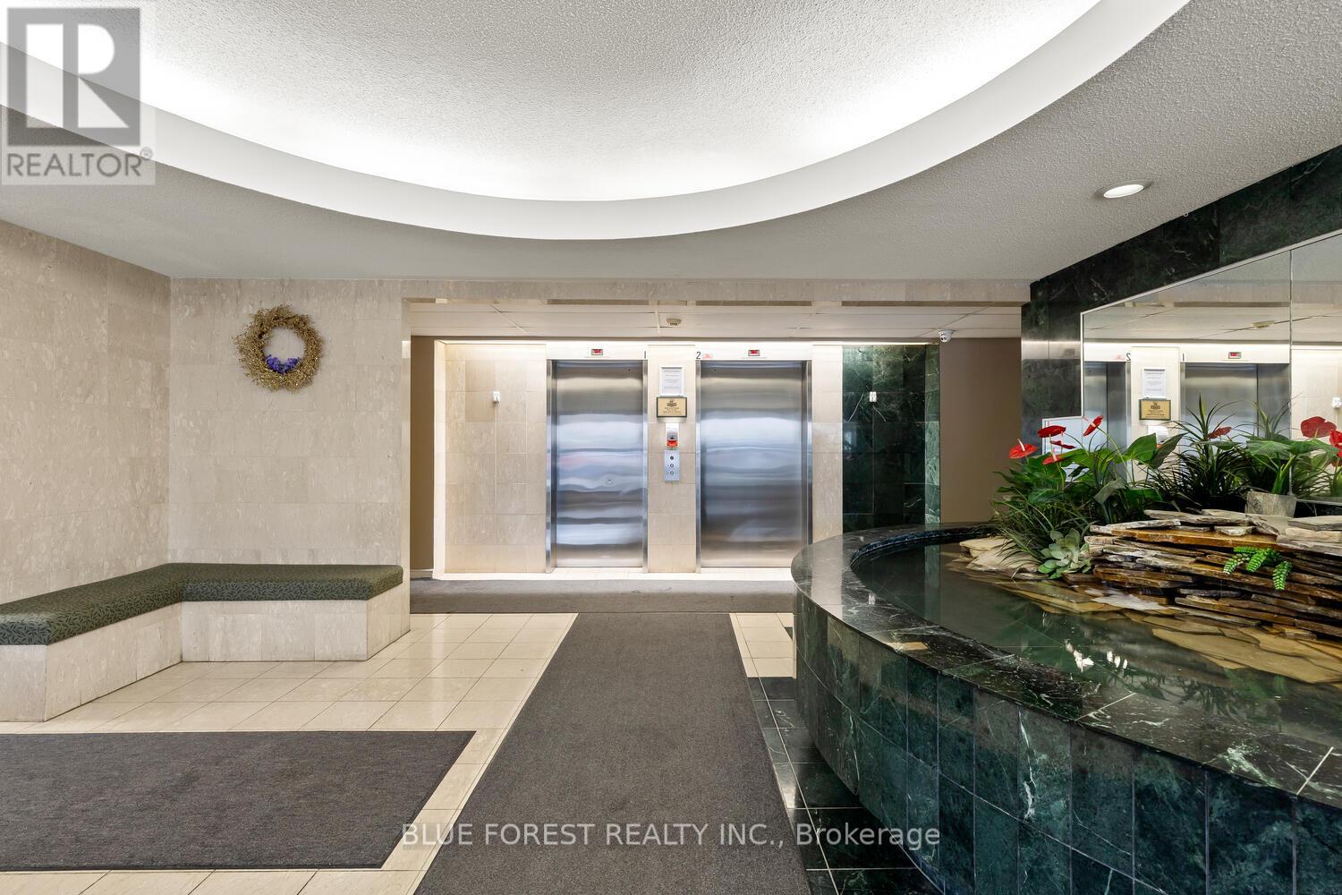 #203 744 WONDERLAND ROAD S - 7