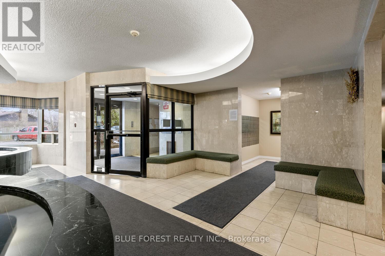 #203 744 WONDERLAND ROAD S - 8
