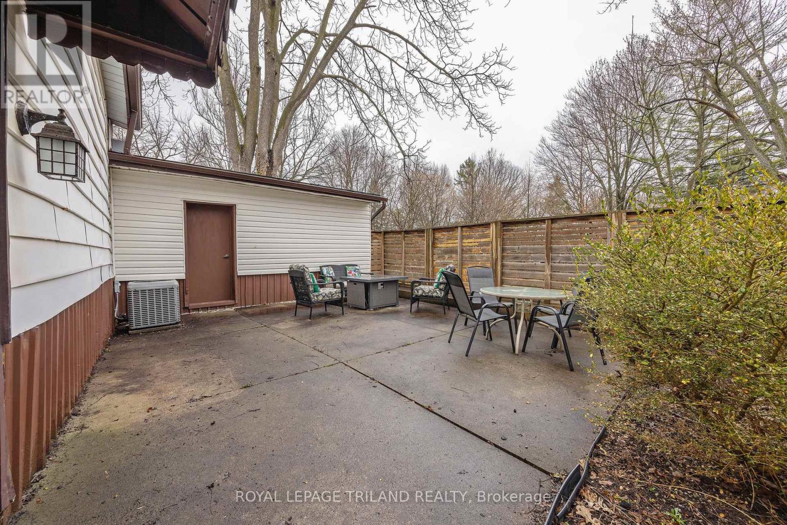 208 EDWARD STREET Property Photo