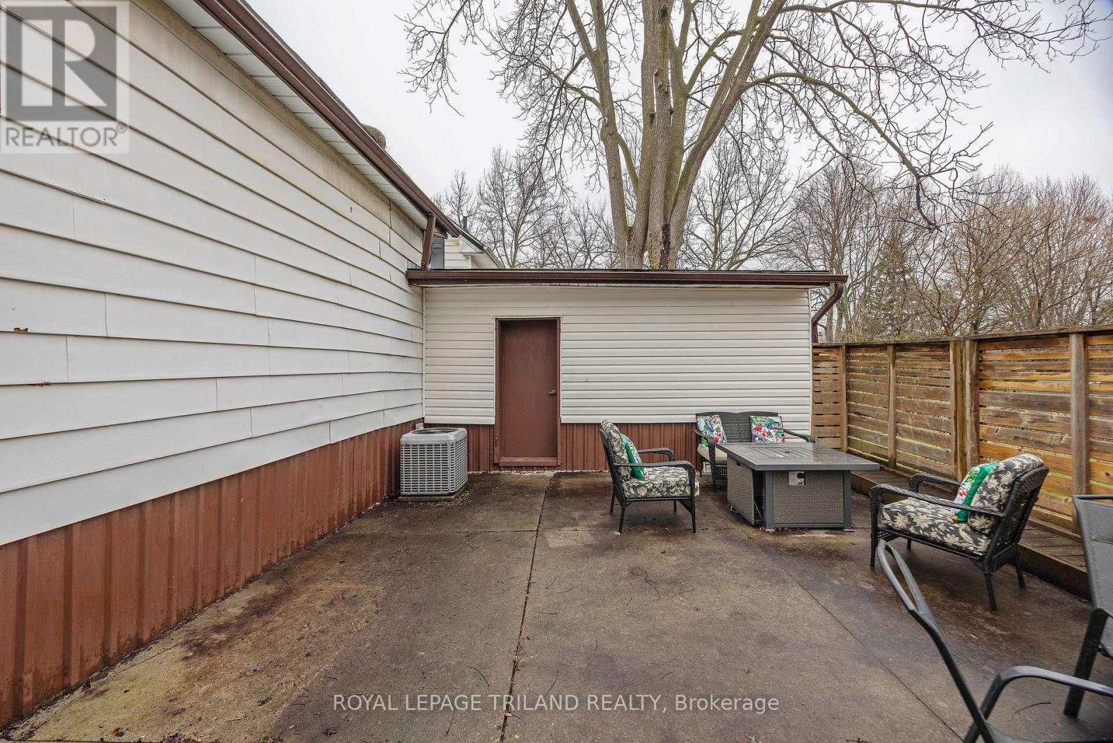 208 EDWARD STREET Property Photo