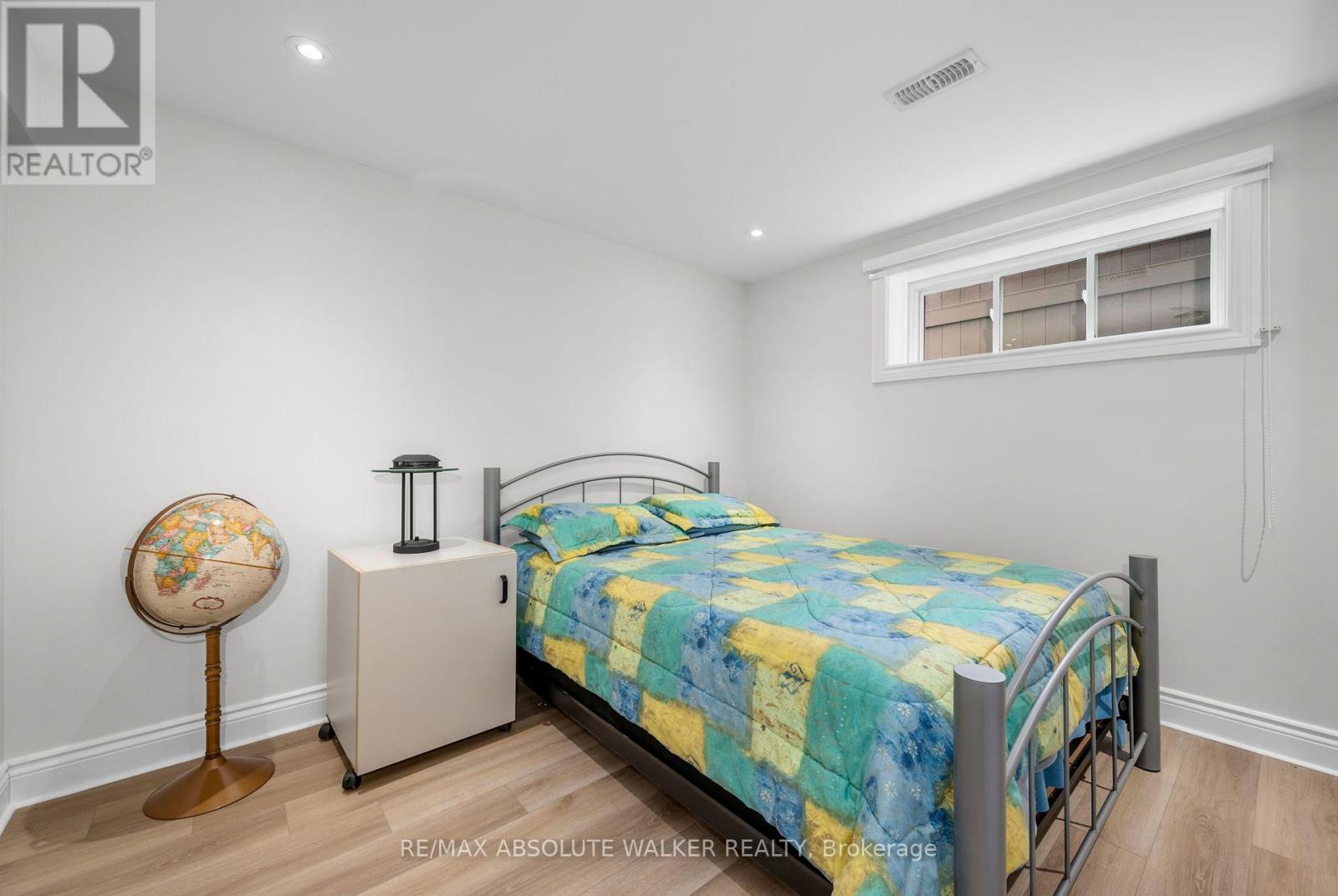 272 STERLING STREET — photo 29