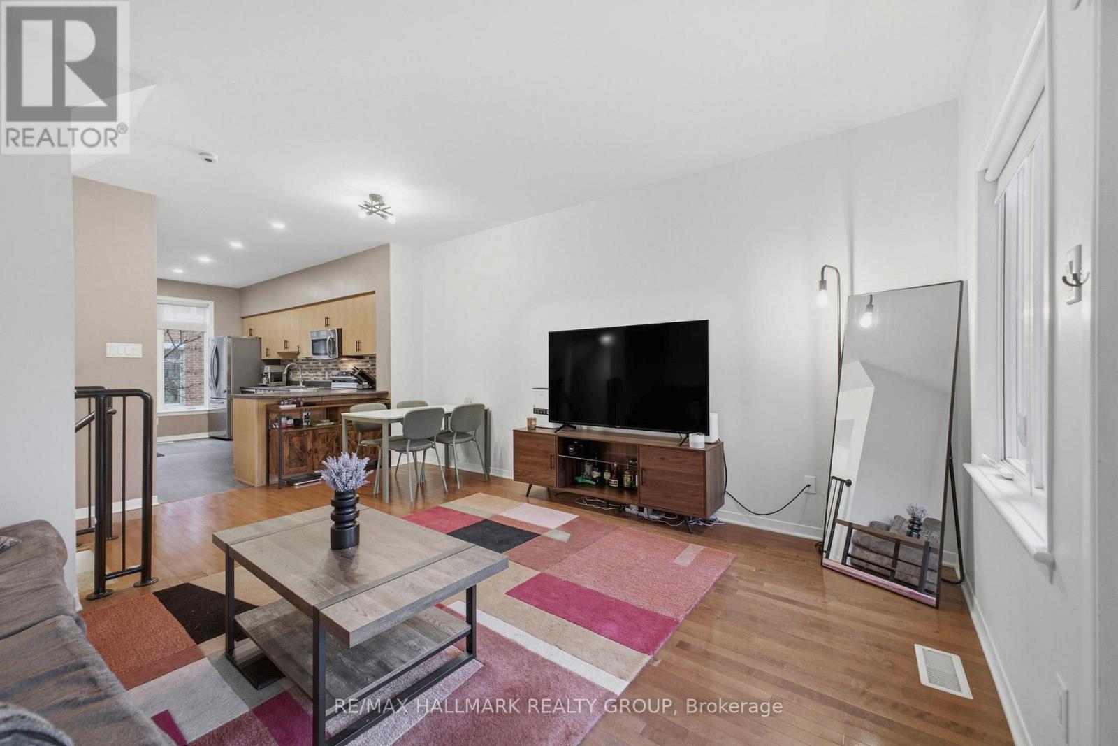 #5 795 MONTREAL ROAD - 15