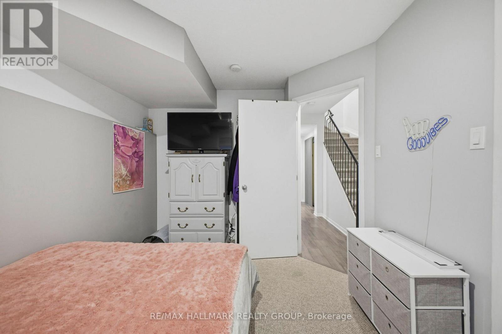#5 795 MONTREAL ROAD - 22