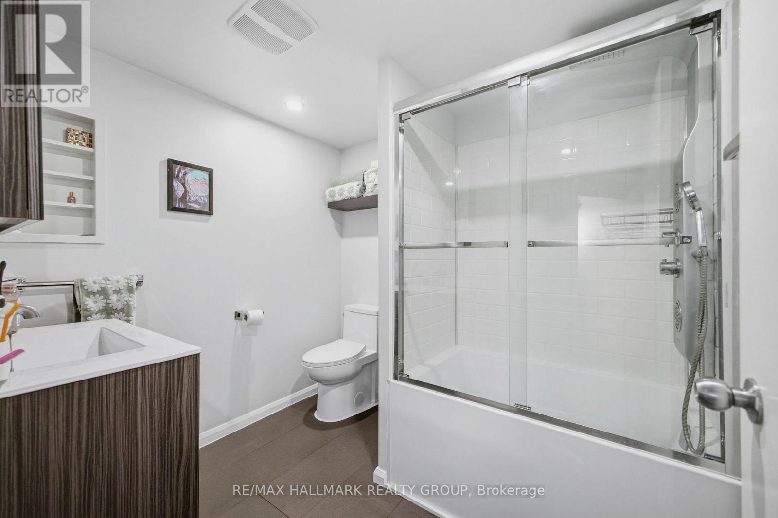 #5 795 MONTREAL ROAD - 29