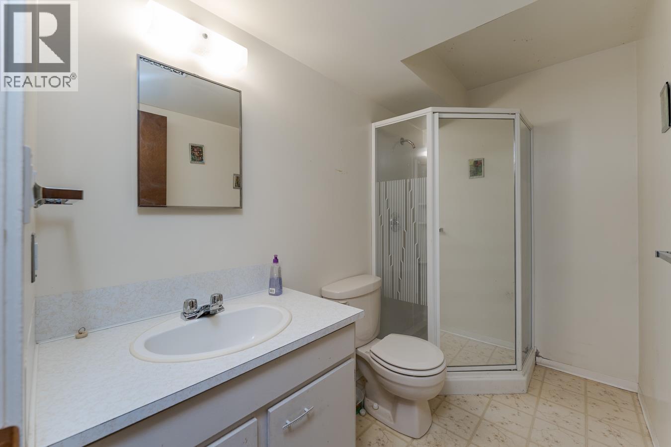 7600 LOYOLA DRIVE - 31