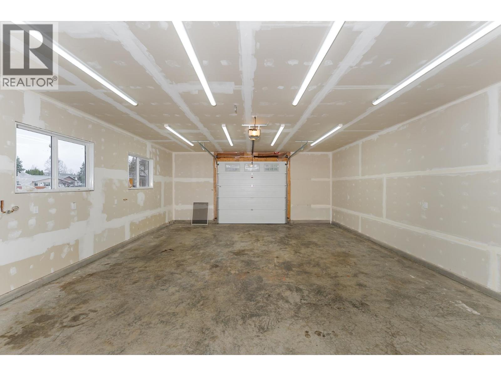 7600 LOYOLA DRIVE - 37