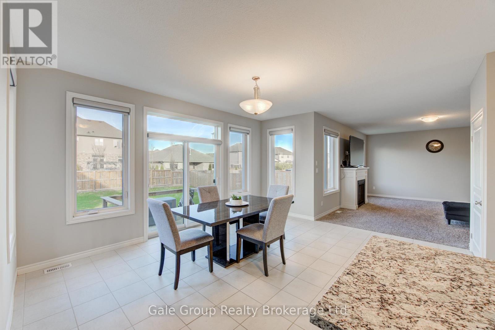 5 BALMORAL LANE - 17