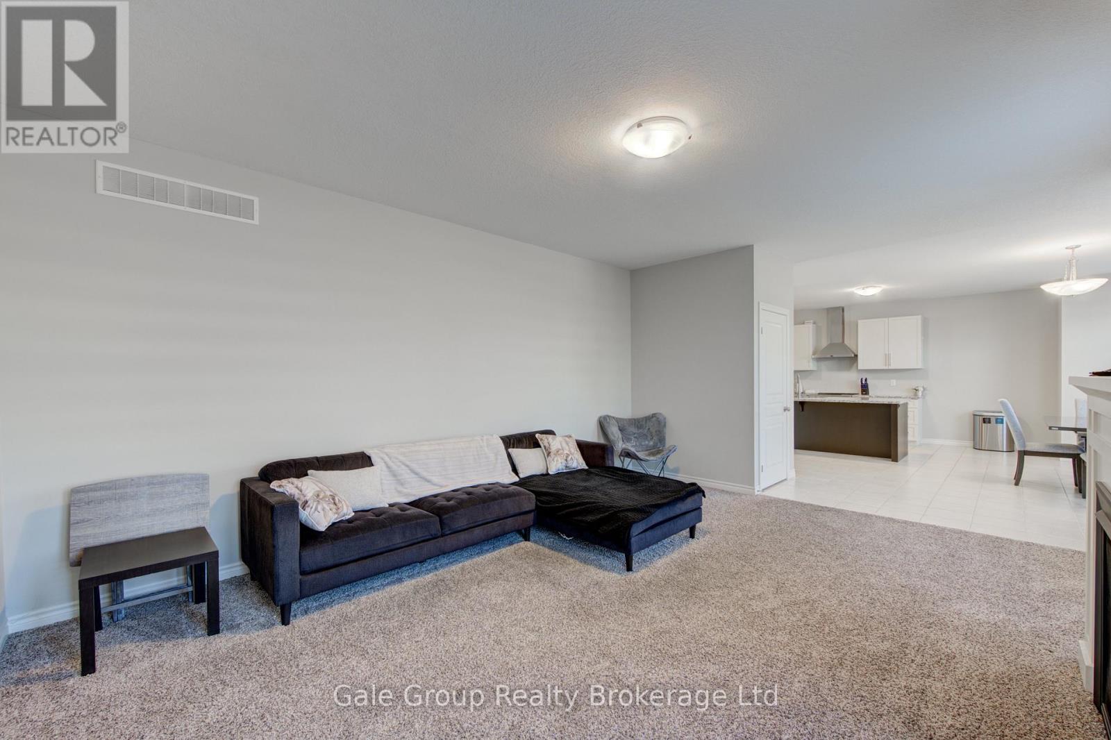5 BALMORAL LANE - 22
