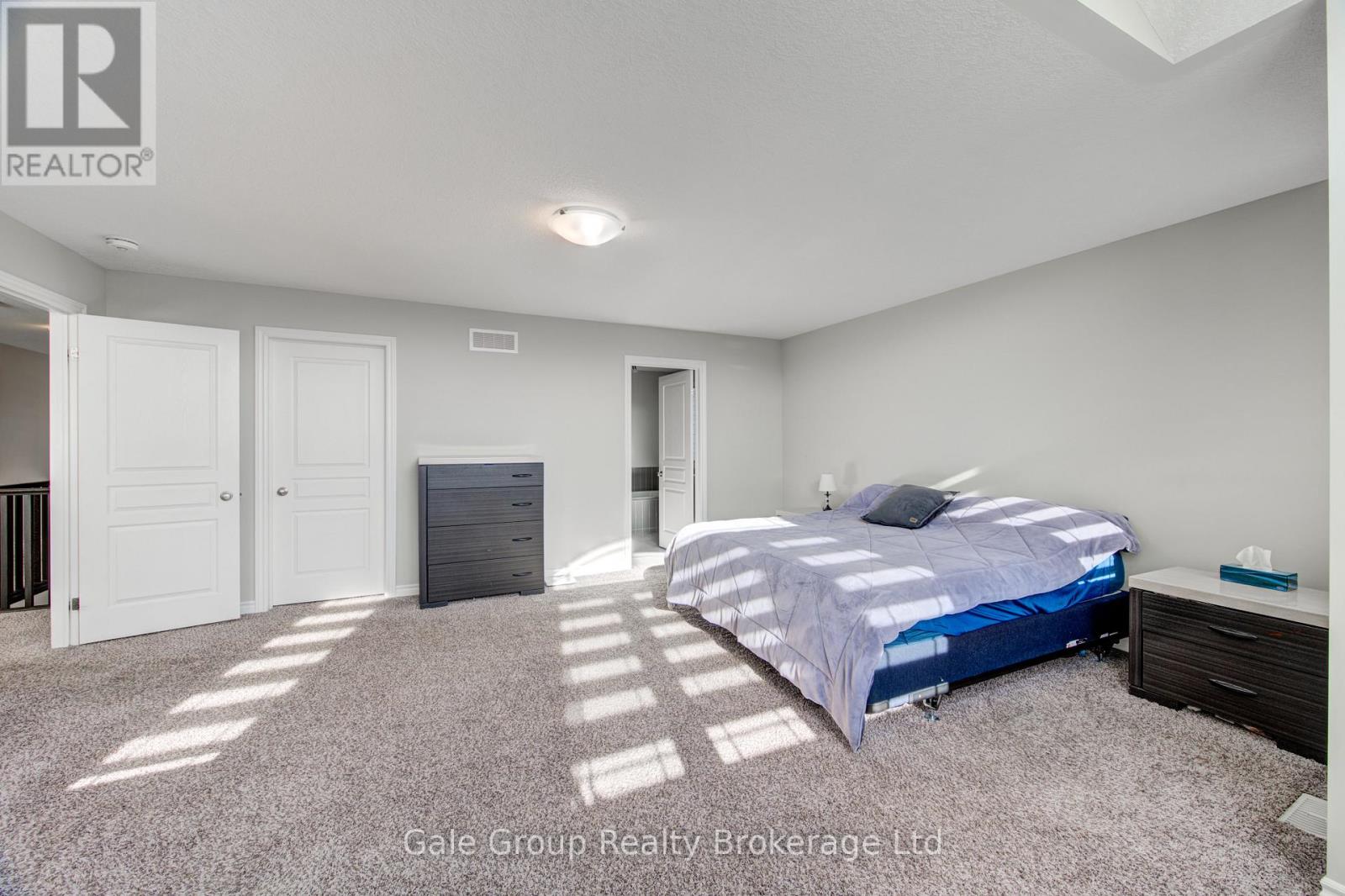 5 BALMORAL LANE - 35