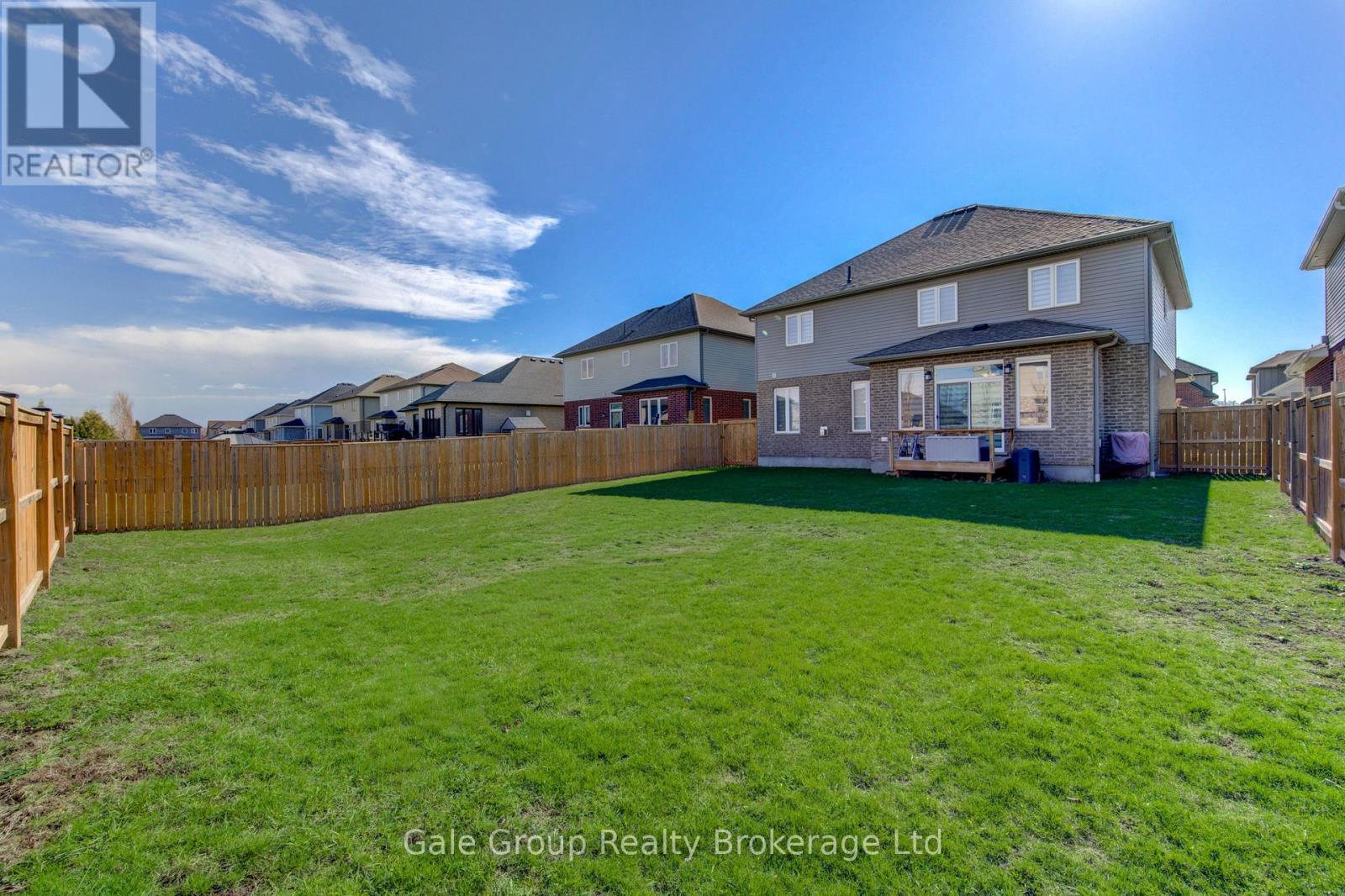 5 BALMORAL LANE - 44