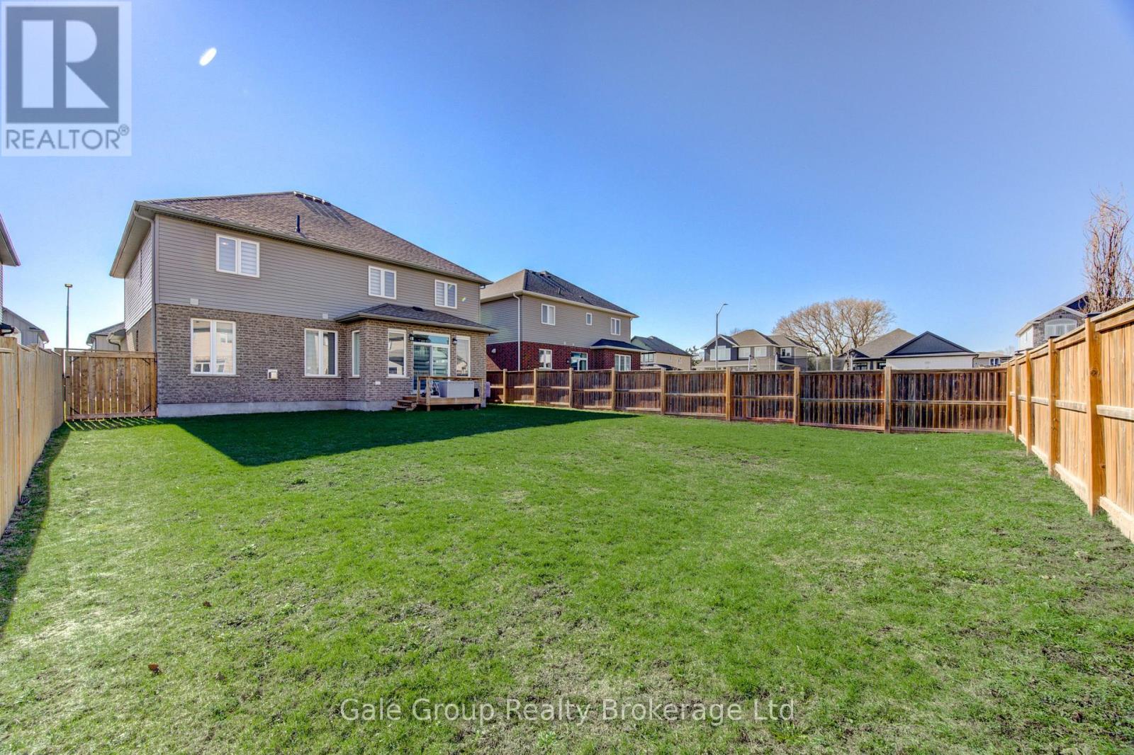 5 BALMORAL LANE - 45