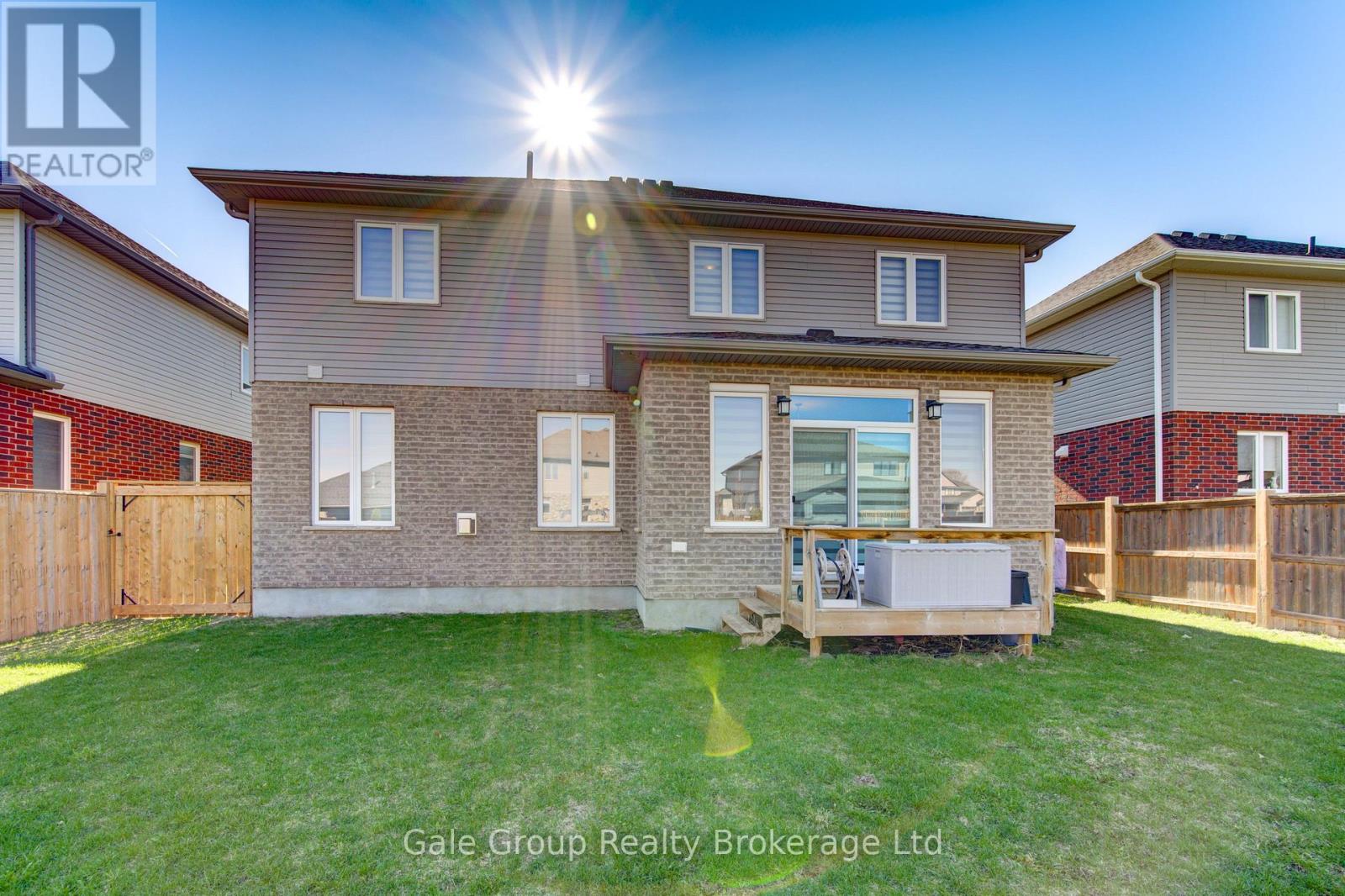 5 BALMORAL LANE - 47