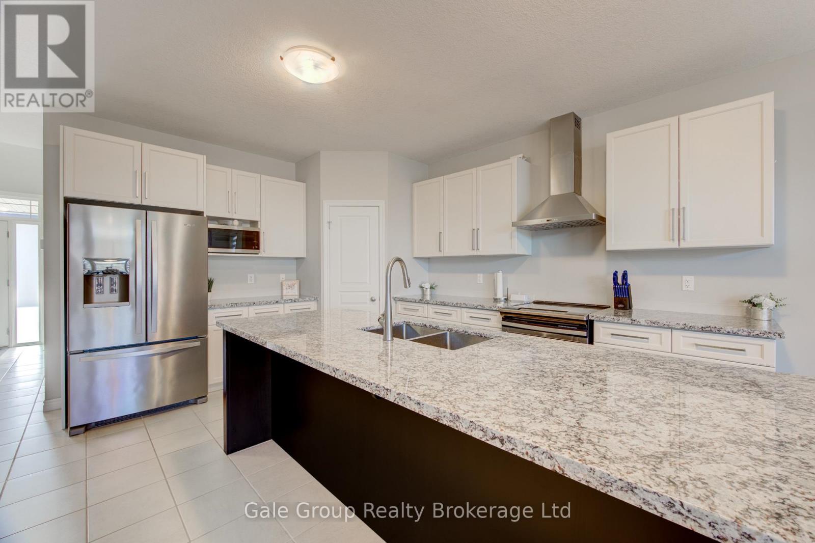 5 BALMORAL LANE - 8