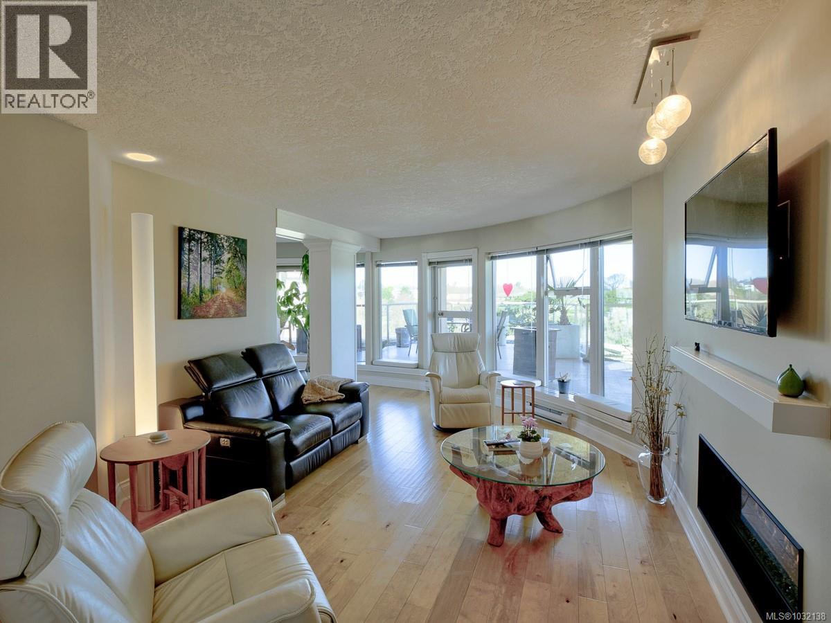 #501 75 SONGHEES RD - 15