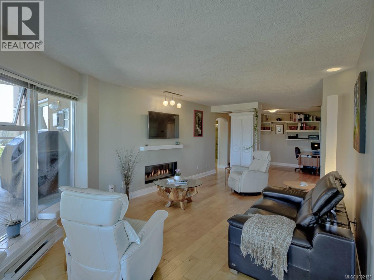 #501 75 SONGHEES RD - 16