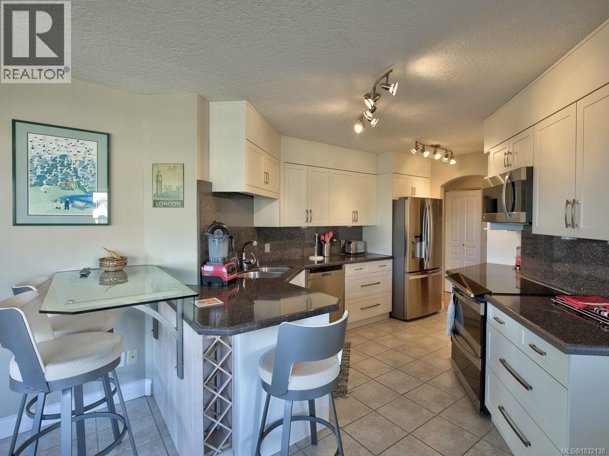 #501 75 SONGHEES RD - 18