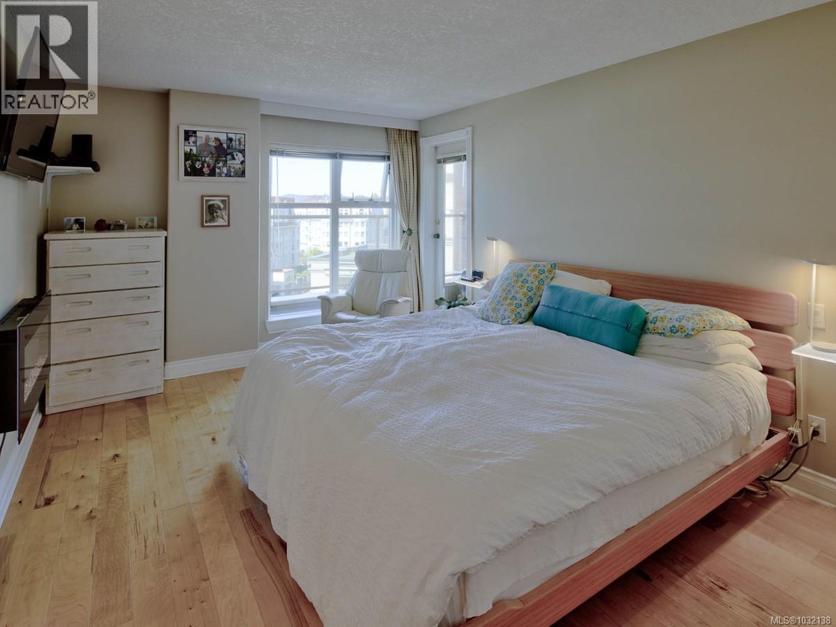 #501 75 SONGHEES RD - 31